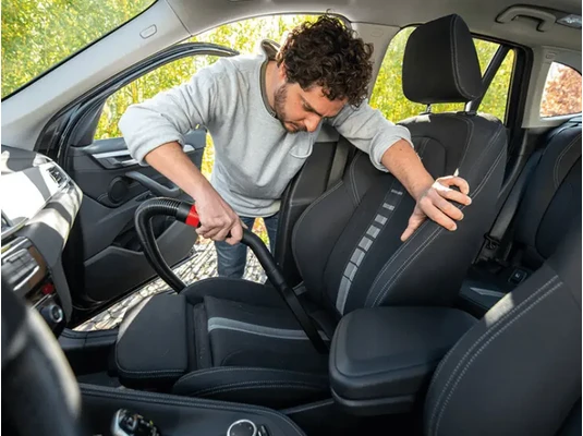 autó porszívózás