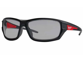 Milwaukee Performance védőszemüveg színesített lencsével (füst) 48 db Milwaukee Performance védőszemüveg színesített lencsével (füst) 48 db