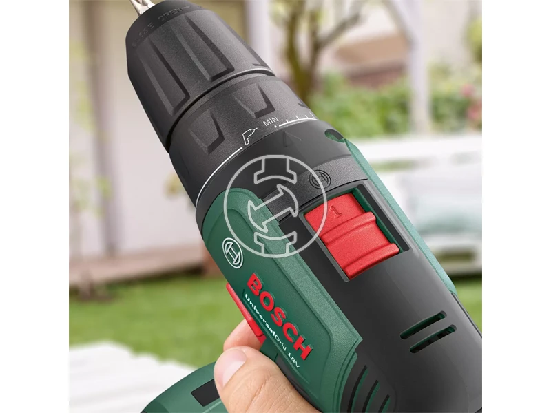 Bosch UniversalDrill akkus fúrócsavarozó tokmányos