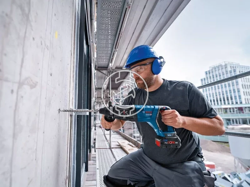 Bosch GBH 18V-28 D akkus fúrókalapács