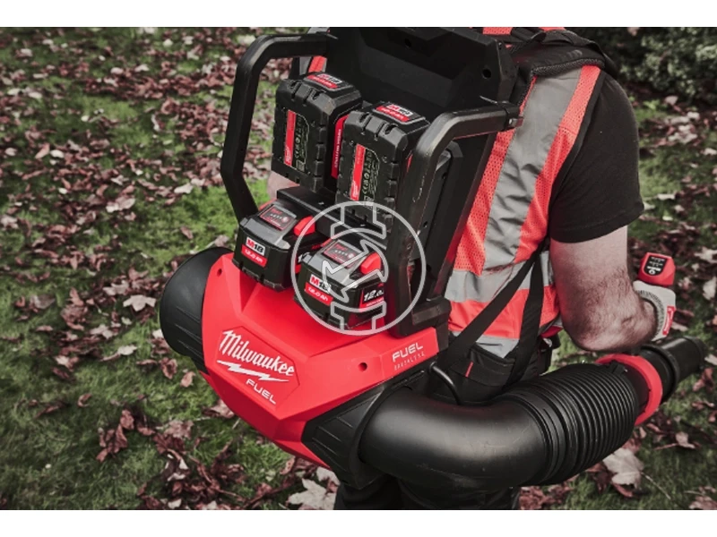 Milwaukee M18F2BPB-124 akkus lombfúvó