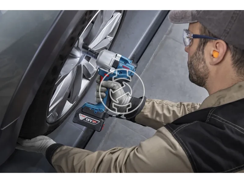 Bosch GDS 18V-780 akkus ütvecsavarozó L-Boxx, 2x5 Ah + töltő