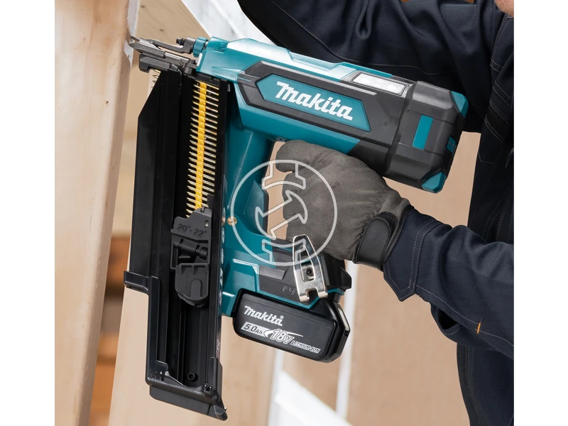 Makita DBN901ZK Akkus finiselő szegező