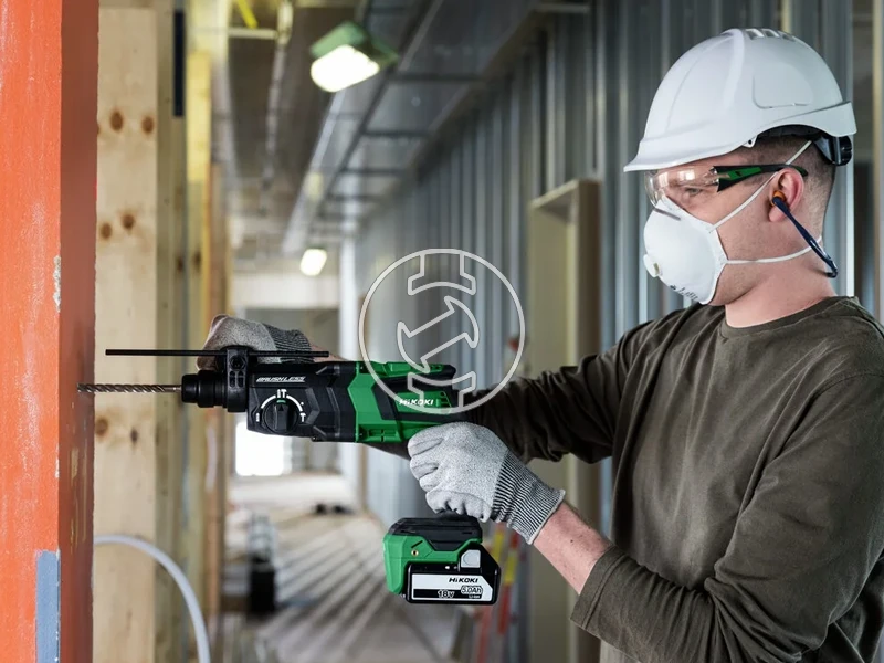 HiKOKI DH18DPCWPZ akkus fúrókalapács 5 Ah, 3,2 J, 2,8kg, HSC