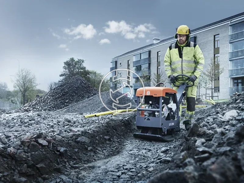 Husqvarna LG 204 robbanómotoros lapvibrátor