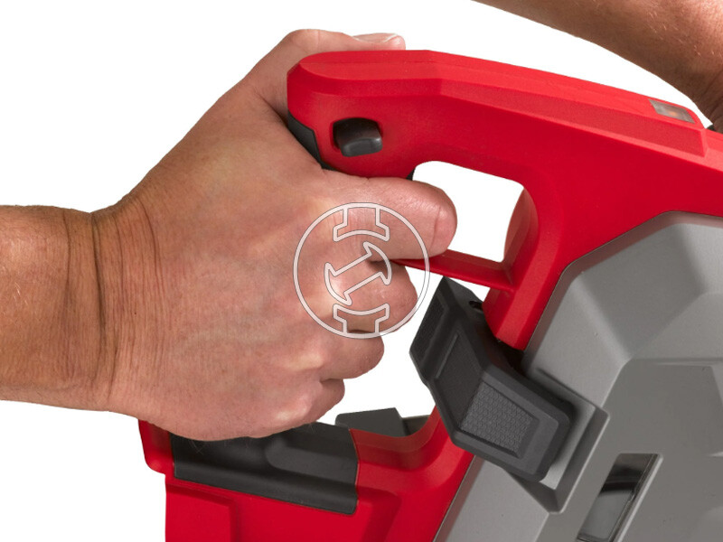 Milwaukee M18FMCS66-121C akkus fémvágó körfűrész 203mm