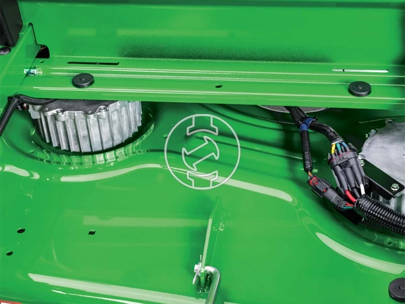 John Deere Z370R benzinmotoros fűnyíró traktor