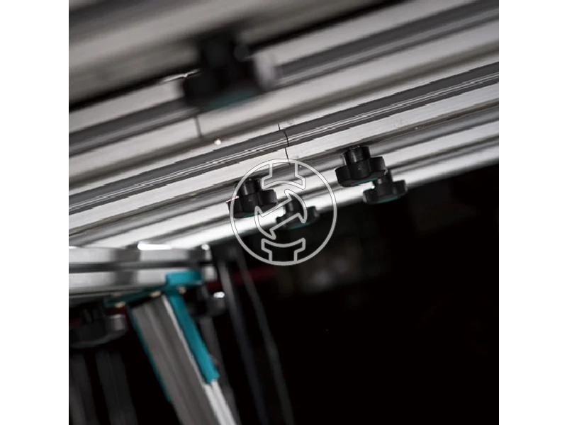 Bihui Kerlitvágó asztal 1,8 x 1,4 m