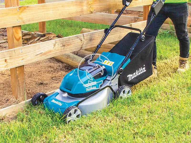 Makita DLM463Z akkus fűnyíró (újracsomagolt)