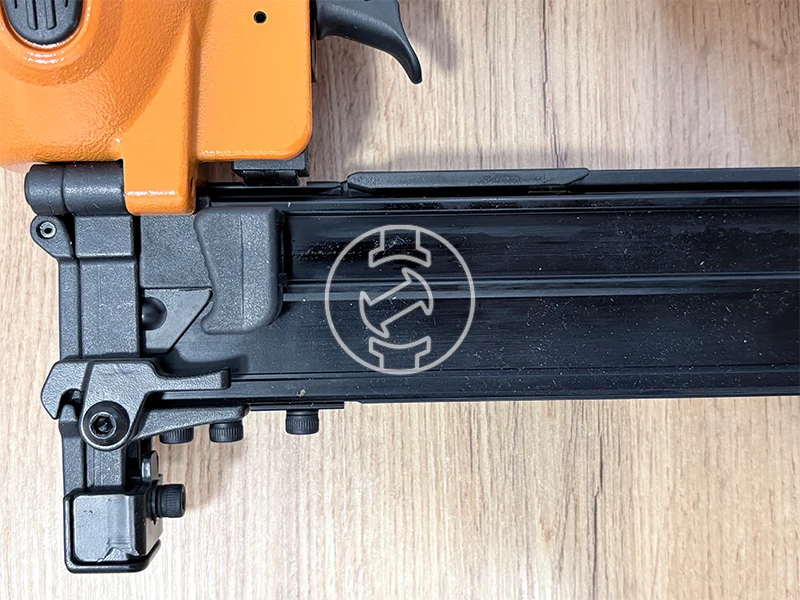 KMR 3426 levegős kapcsozó (újracsomagolt)