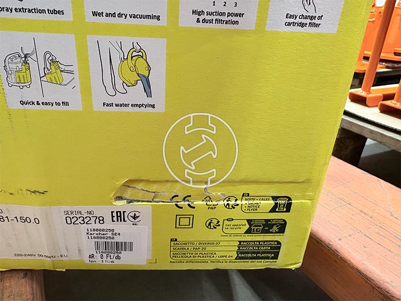 Karcher SE4 elektromos kárpittisztító (újracsomagolt)