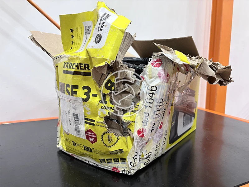 Karcher SE 3-18 COMP akkus kárpittisztító (újracsomagolt)