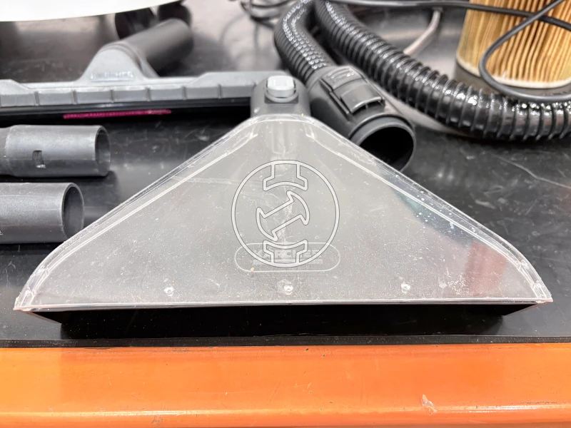 Karcher SE4 elektromos kárpittisztító (újracsomagolt)