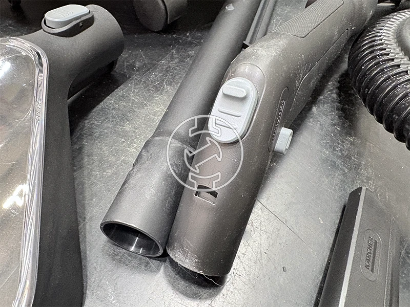 Karcher SE4 PLUS elektromos kárpittisztító (újracsomagolt)