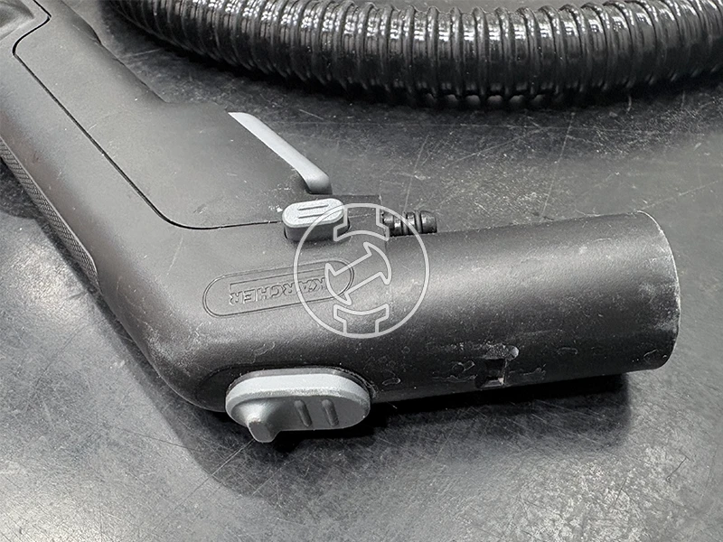 Karcher SE 3 COMP elektromos kárpittisztító (újracsomagolt)