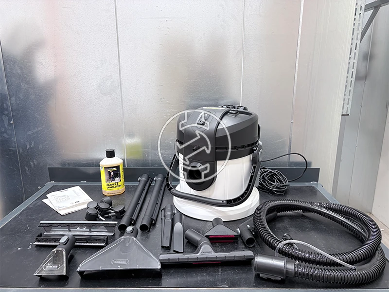 Karcher SE4 PLUS elektromos kárpittisztító (újracsomagolt)