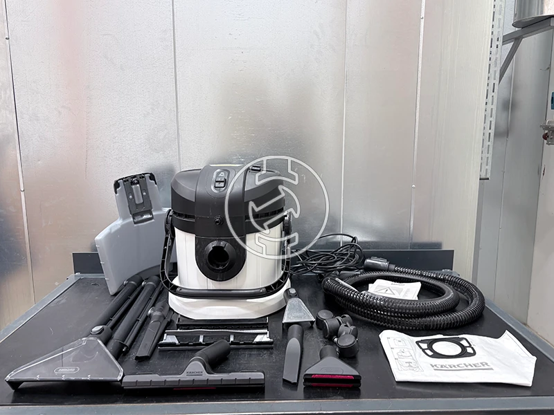 Karcher SE4 PLUS elektromos kárpittisztító (újracsomagolt)