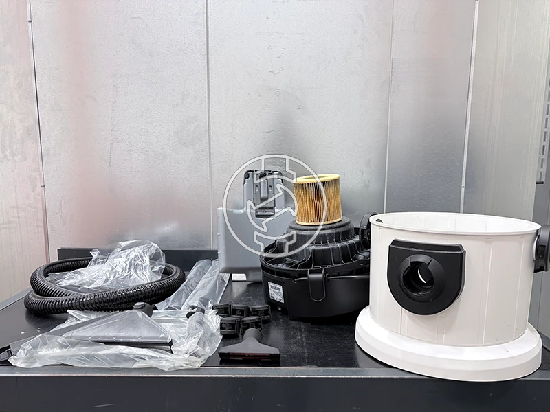 Karcher SE4 elektromos kárpittisztító (újracsomagolt)