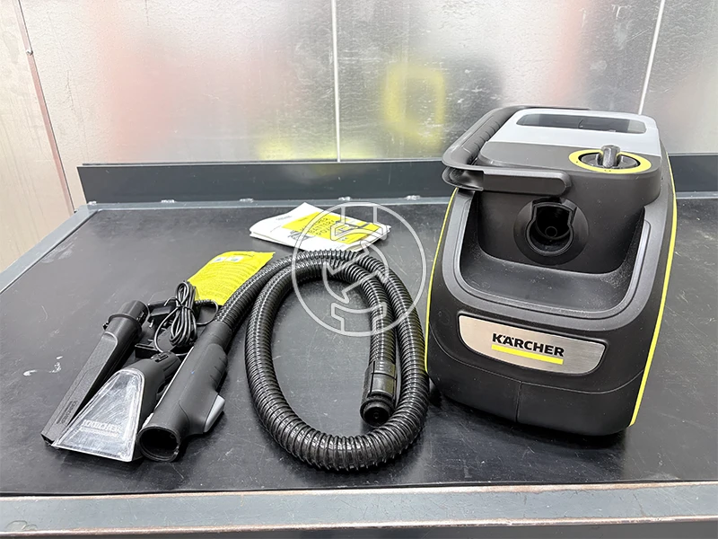 Karcher SE 3-18 akkus kárpittisztító (újracsomagolt)