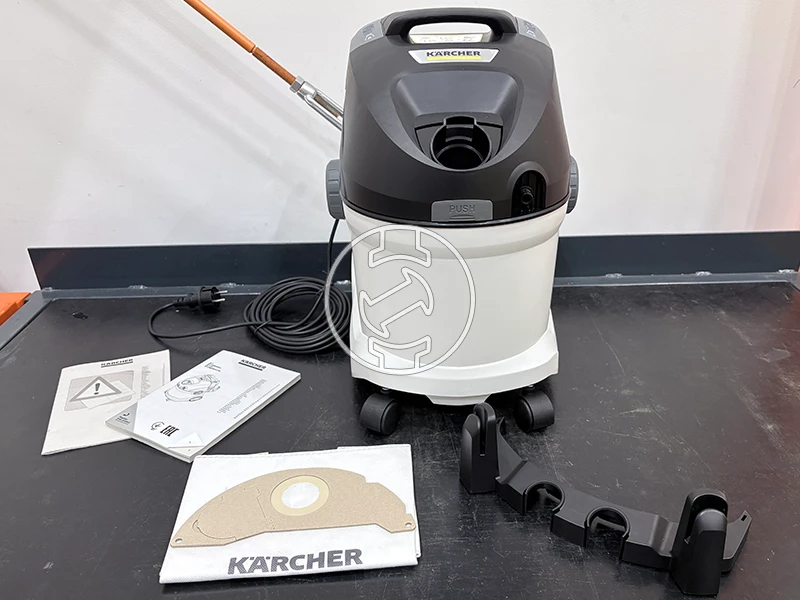 Karcher SE5 CAR elektromos kárpittisztító (újracsomagolt)