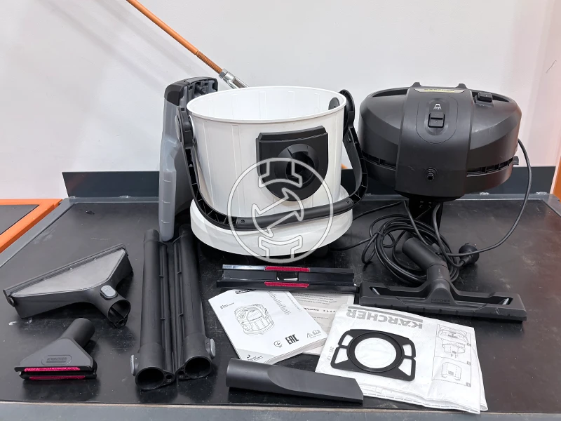 Karcher SE4 elektromos kárpittisztító (újracsomagolt)