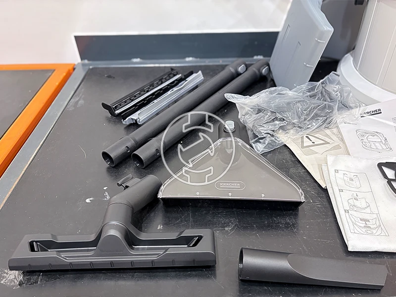 Karcher SE4 elektromos kárpittisztító (újracsomagolt)