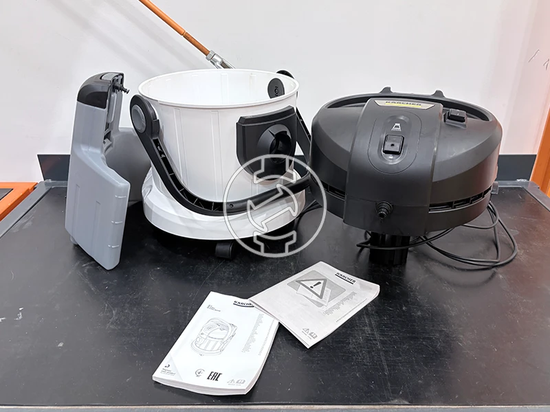 Karcher SE 4 elektromos kárpittisztító (újracsomagolt)