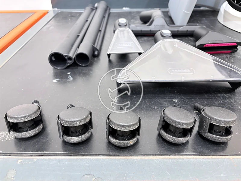 Karcher SE4 PLUS elektromos kárpittisztító (újracsomagolt)