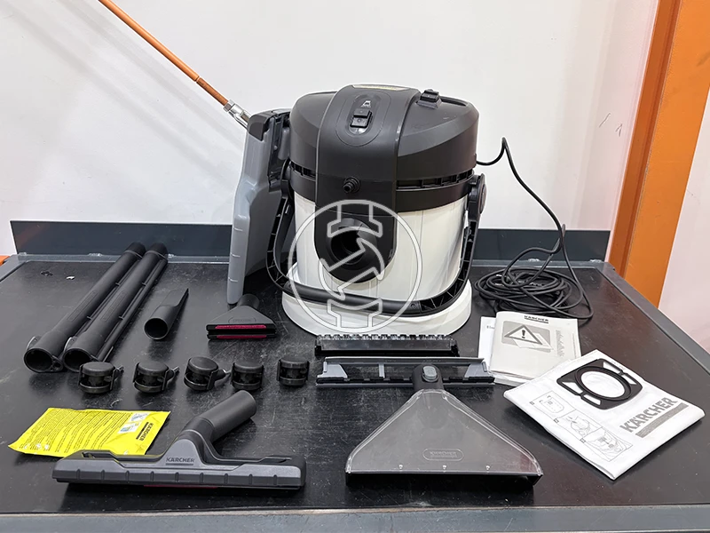 Karcher SE4 elektromos kárpittisztító (újracsomagolt)