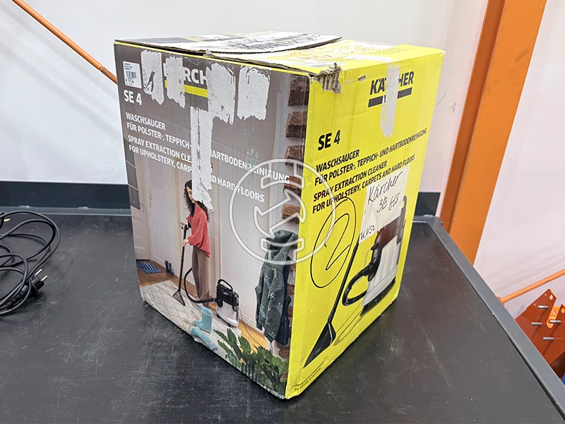 Karcher SE4 elektromos kárpittisztító (újracsomagolt)