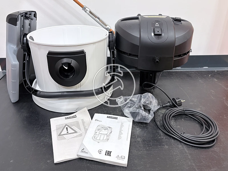 Karcher SE4 elektromos kárpittisztító (újracsomagolt)