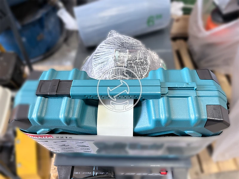 Makita E-10883 szerszám készlet 221 részes (újracsomagolt)