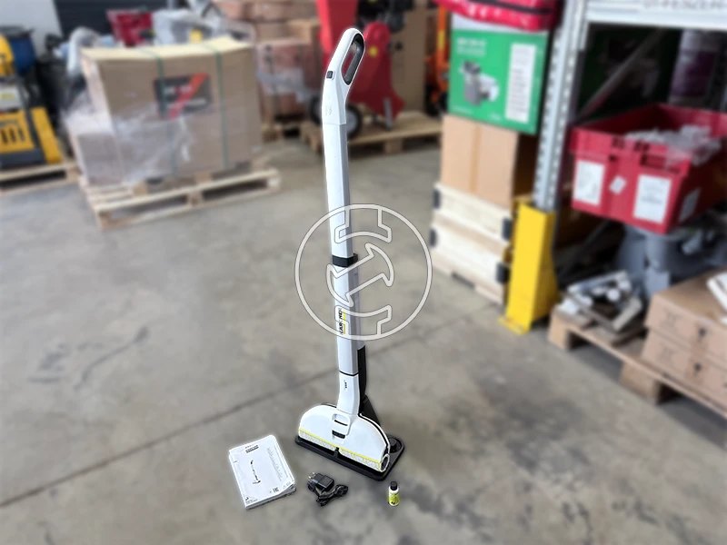 Karcher EWM 2 akkus padlótisztító