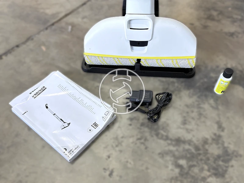 Karcher EWM 2 akkus padlótisztító