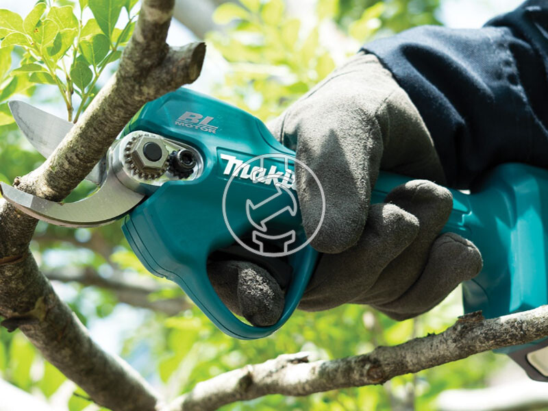 Makita UP100DSMJ akkus metszőolló