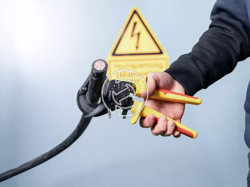 Wiha VDE 300 mm2-ig racsnis kábelvágó fogó, 275 mm