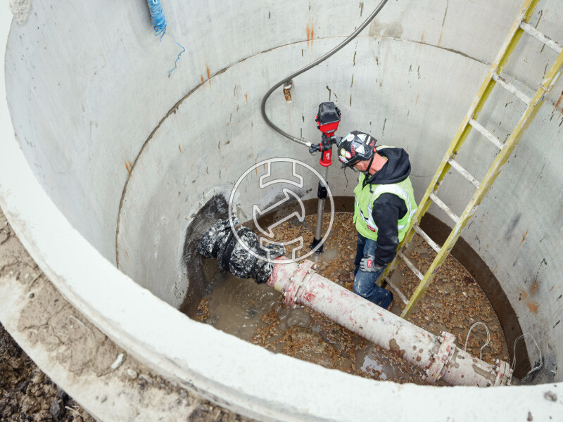 Milwaukee M18BLSWP-0 akkus vízszivattyú