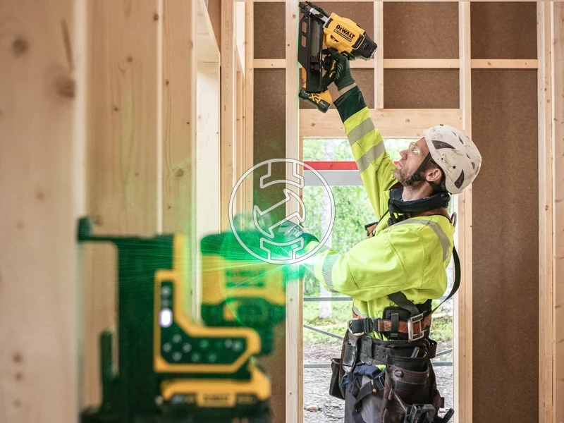 Kép: 18V 3360 TAVIRANYITASU ZOLD LEZER.webp