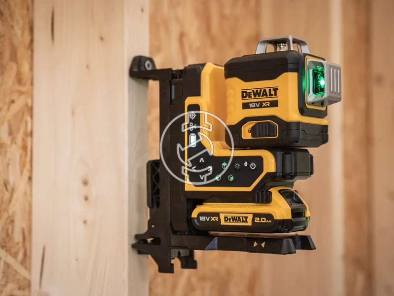 Kép: 18V 3360 TAVIRANYITASU ZOLD LEZER.webp