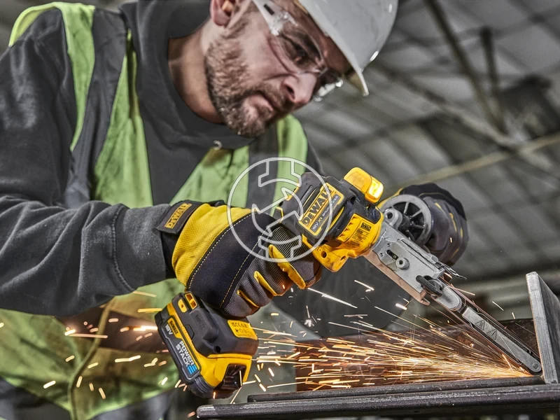 Kép: 18V XR SZALAGCSISZOLO KLT.webp