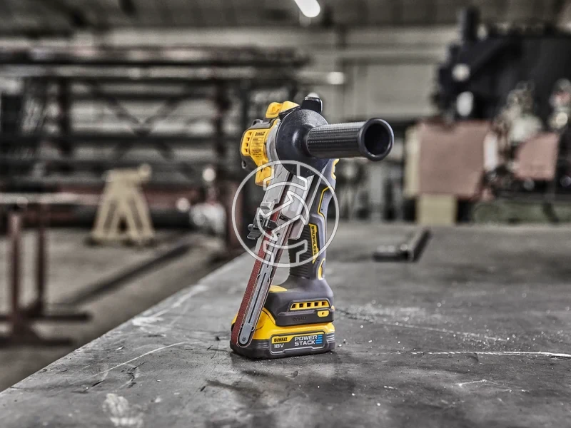 Kép: 18V XR SZALAGCSISZOLO KLT.webp