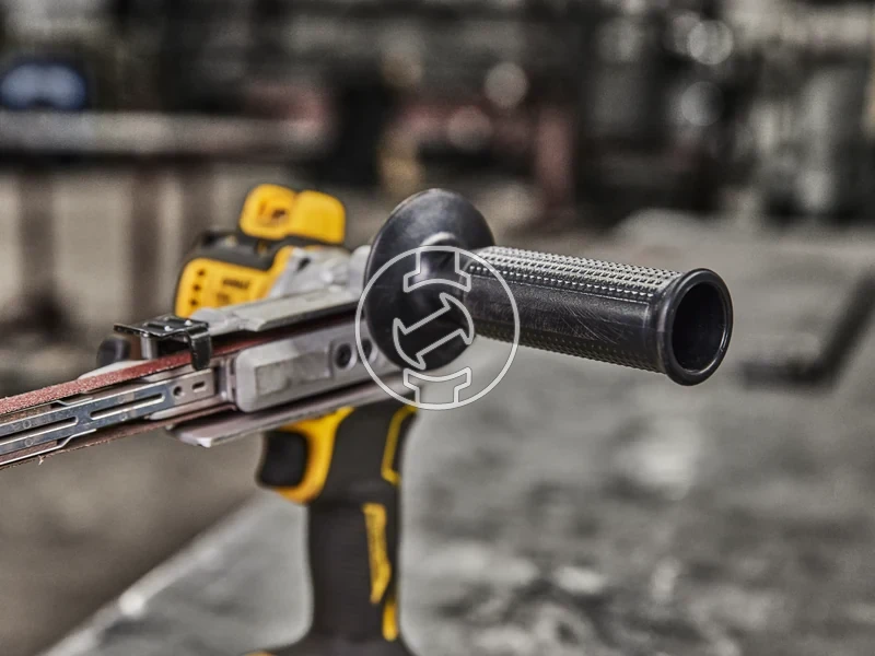 Kép: 18V XR SZALAGCSISZOLO KLT.webp