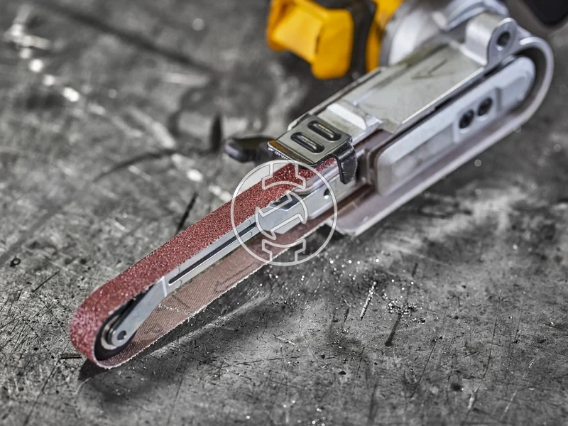 Kép: 18V XR SZALAGCSISZOLO KLT.webp