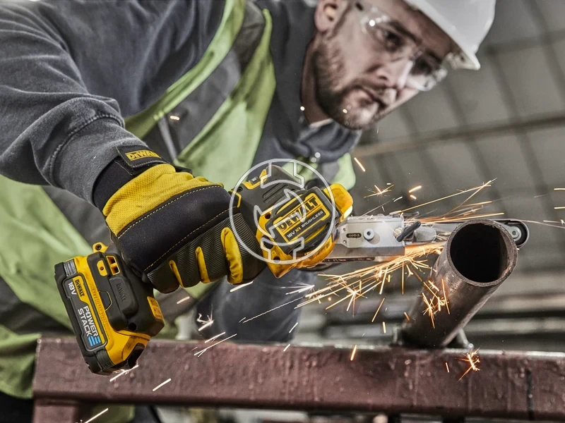 Kép: 18V XR SZALAGCSISZOLO KLT.webp