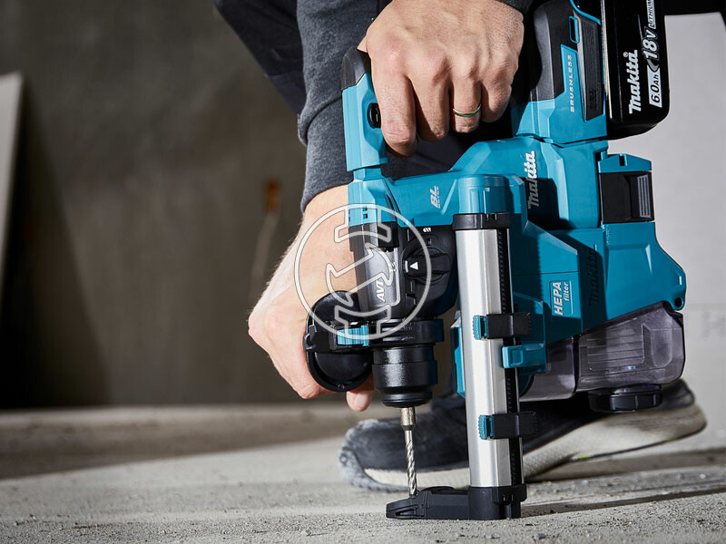 Makita DX16 porszívó adapter fúrókalapácshoz