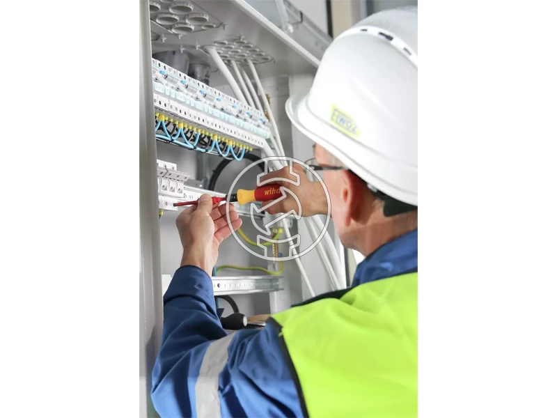 Wiha TorqueVario-S szigetelt nyomaték csavarozó készlet 2872T18