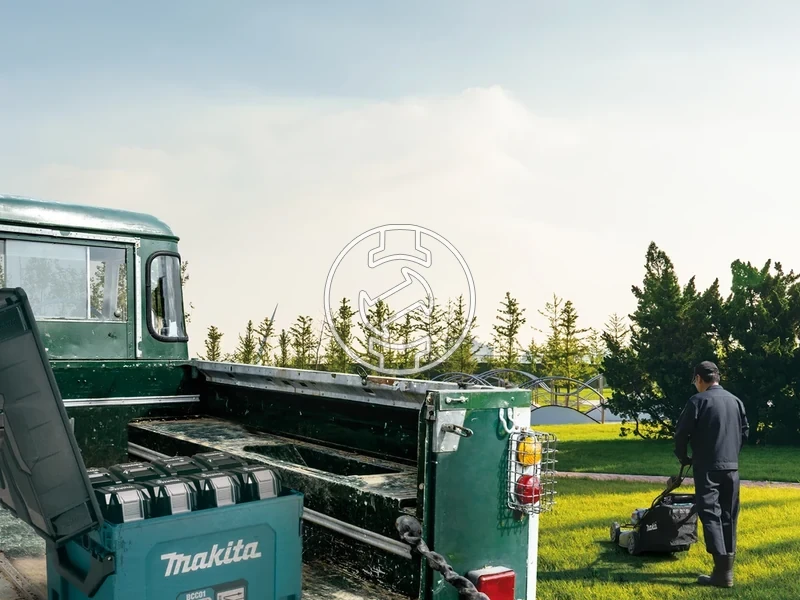 Kép: 40Vmax XGT Li-Ion tolto BC001 8 portos 20 - 80 Ah.webp