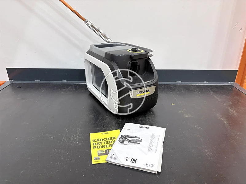 Karcher SE 3-18 COMP akkus kárpittisztító (újracsomagolt)