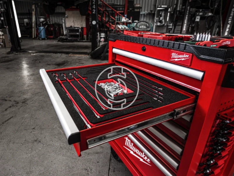 Milwaukee 10 részes t-kulcs készlet habbetétben