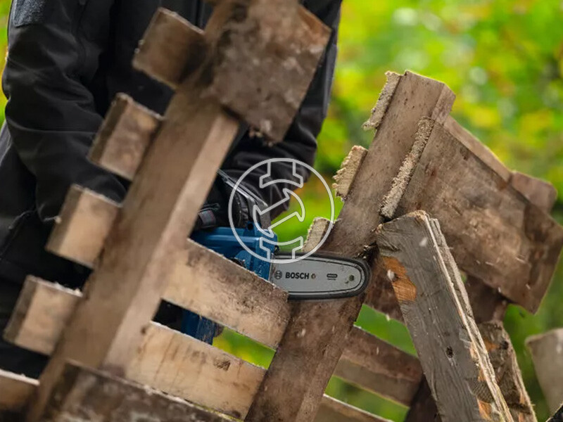 Bosch GKE 18V-15 akkus láncfűrész